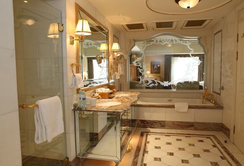 سوییت جونیور, Legendale Hotel Beijing