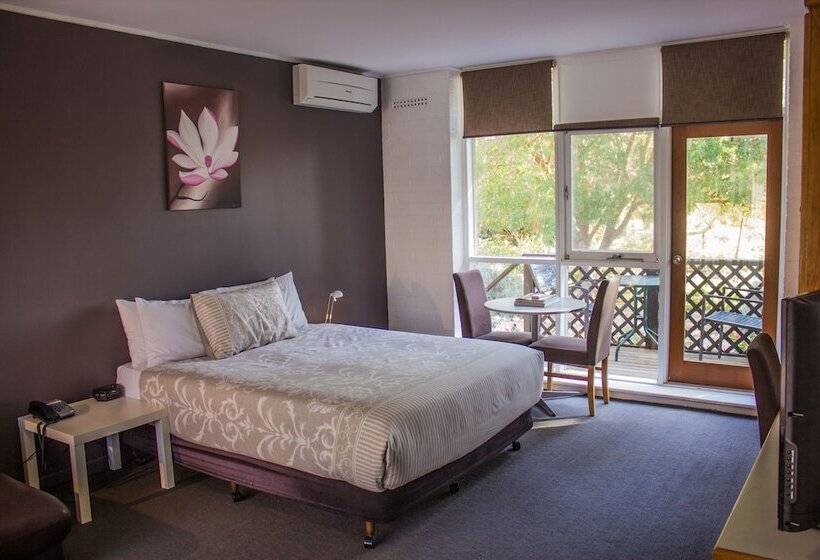 标准间, The Lyndoch Motel