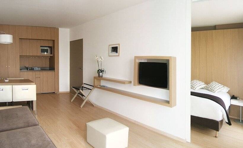 Апартаменты 1 Спальня, Residhome Carrieres La Defense