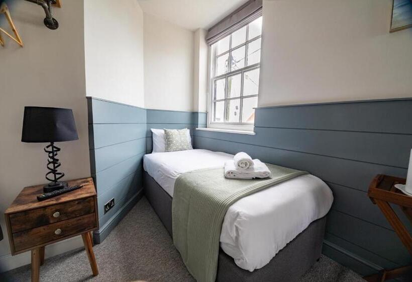 חדר סטנדרט, The Bay