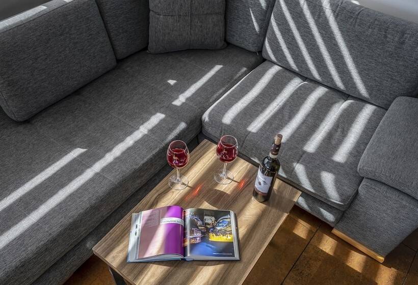 オーシャンビューデラックスルーム, The Pera