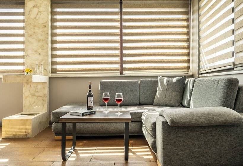 オーシャンビューデラックスルーム, The Pera