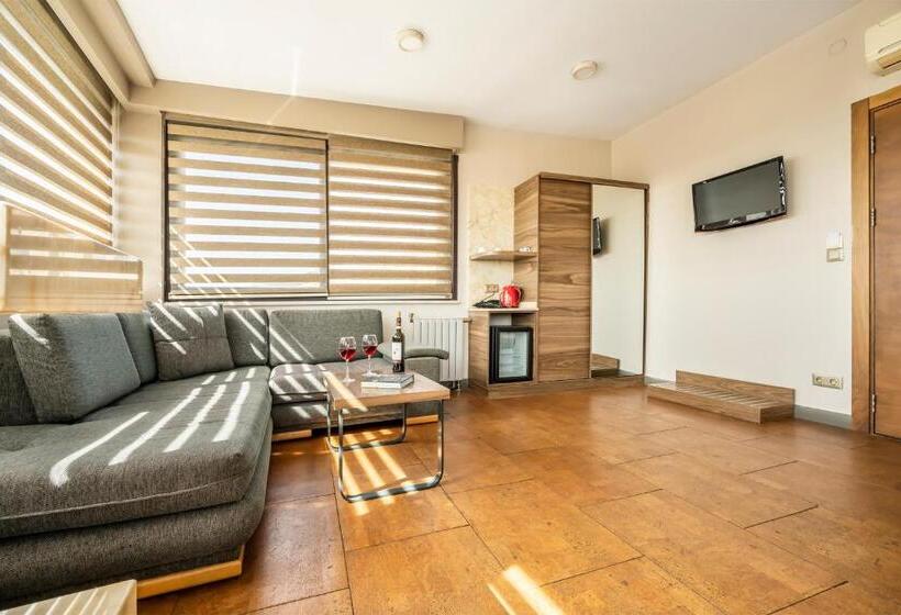 オーシャンビューデラックスルーム, The Pera