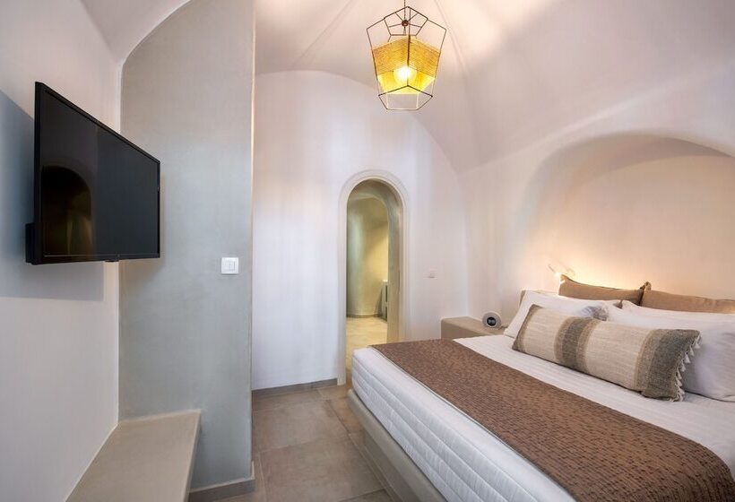 Senior Suite, Hill Suites