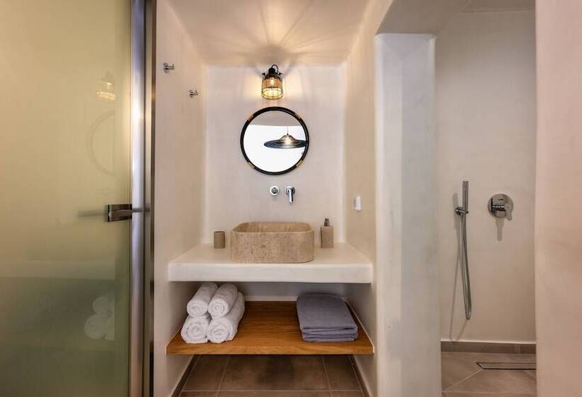 Suite with Hot Tub, Hill Suites