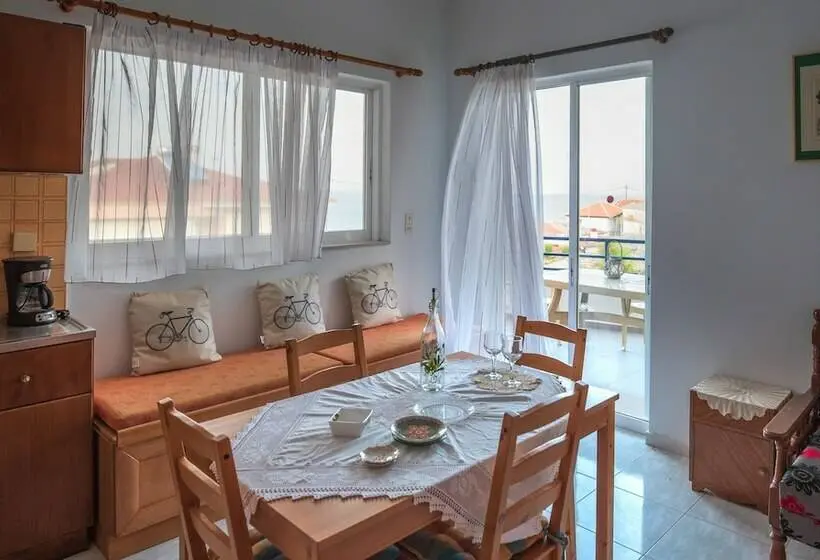 2ベッドルーム家族用アパートメント, Lykoporia Beach Apartments