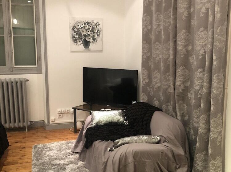 آپارتمان راحتی 1 خوابه, L Hommage