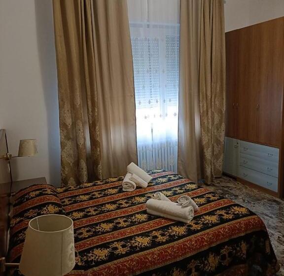اتاق استاندارد چهار تخته, Domus Cesena