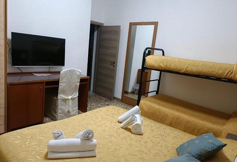 スタンダード４人部屋, Domus Cesena