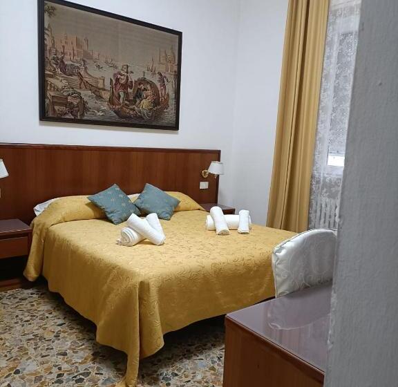 スタンダード４人部屋, Domus Cesena