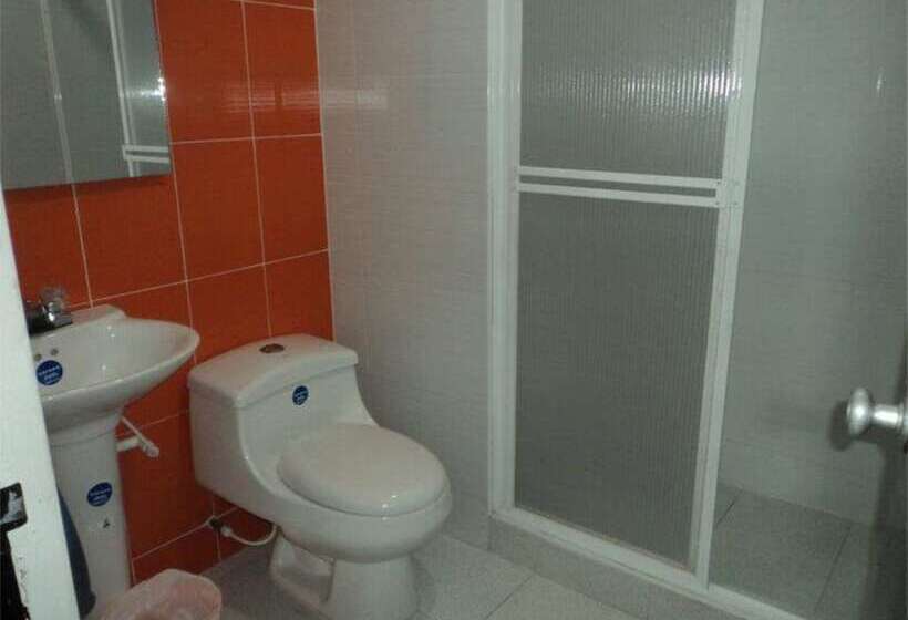 חדר סטנדרט לשלושה, Avanty