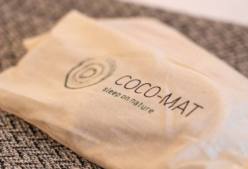 חדר דלוקס נוף בריכה, Mirablue Luxury Residences