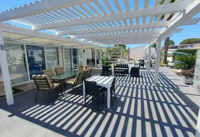 庭の見える1ベッドルームアパートメント, B&b Resort El Bisagrà