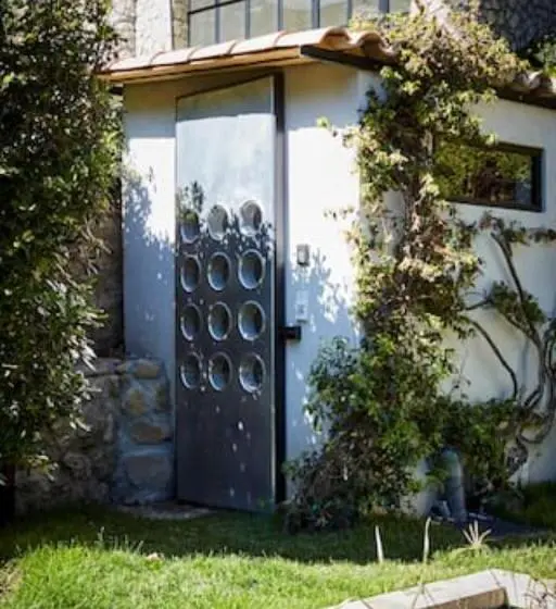 اتاق لوکس, Fondation Cab St Paul De Vence