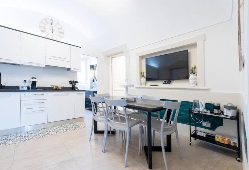 سوییت سوپریور, I Saraceni