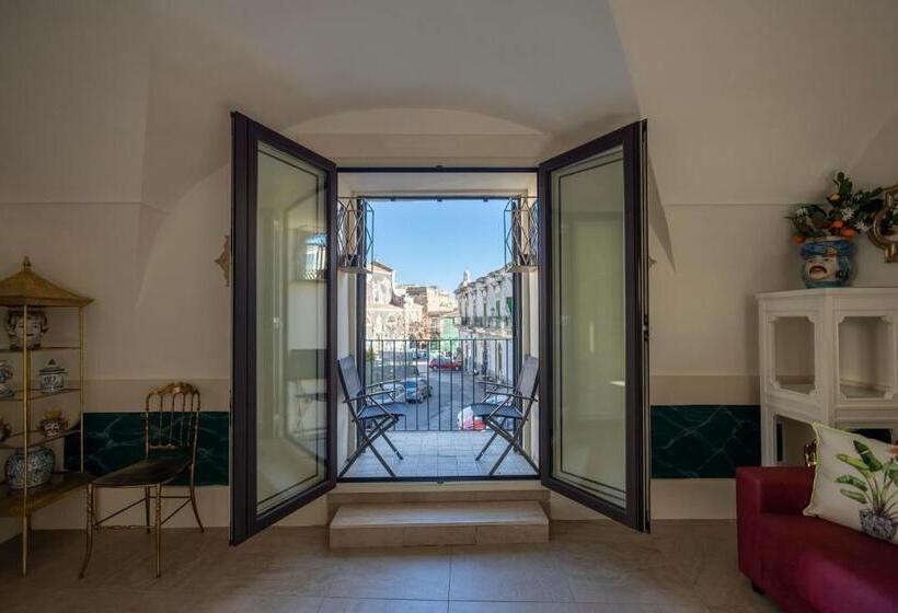 سوییت سوپریور, I Saraceni