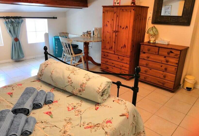 スタンダードトリプルルーム, Le Petit Chateau