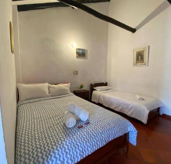 חדר סטנדרט לשלושה, Beija Flor Hostel