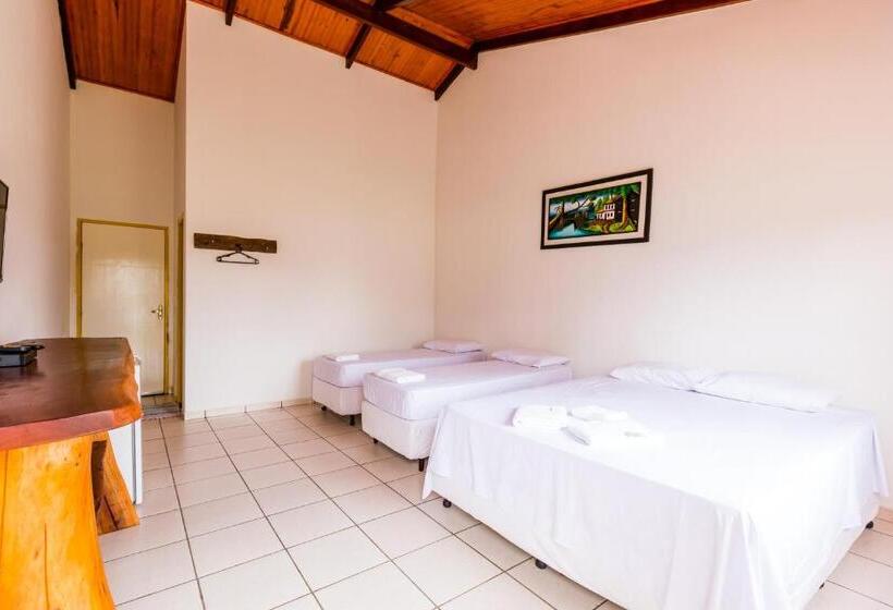 جناح جونيور مطلّ علي حمام السباحة, Fazenda Serra Da Irara