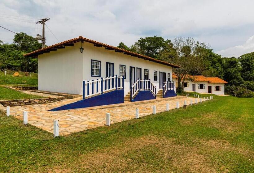 נוף לבריכה, Fazenda Serra Da Irara