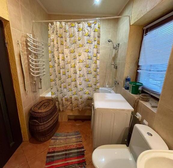 Chambre Familiale Salle de Bains Commune, садиба у попа