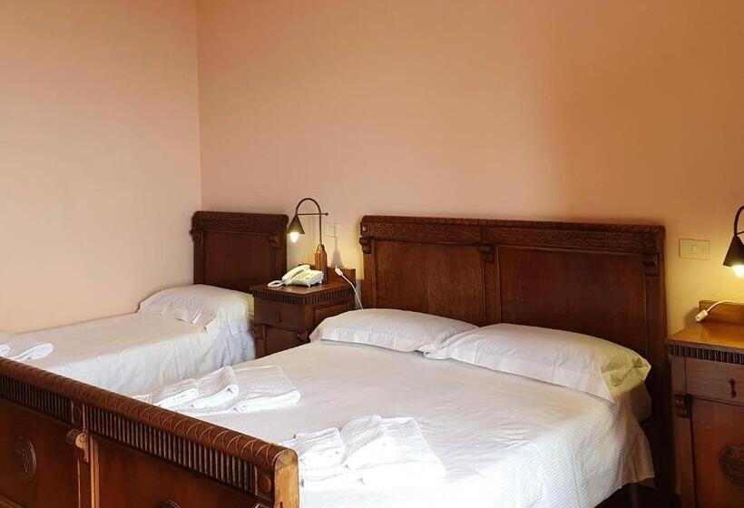 غرفة سوبيريور ثلاثية, Albergo Palazzo Sant Anna