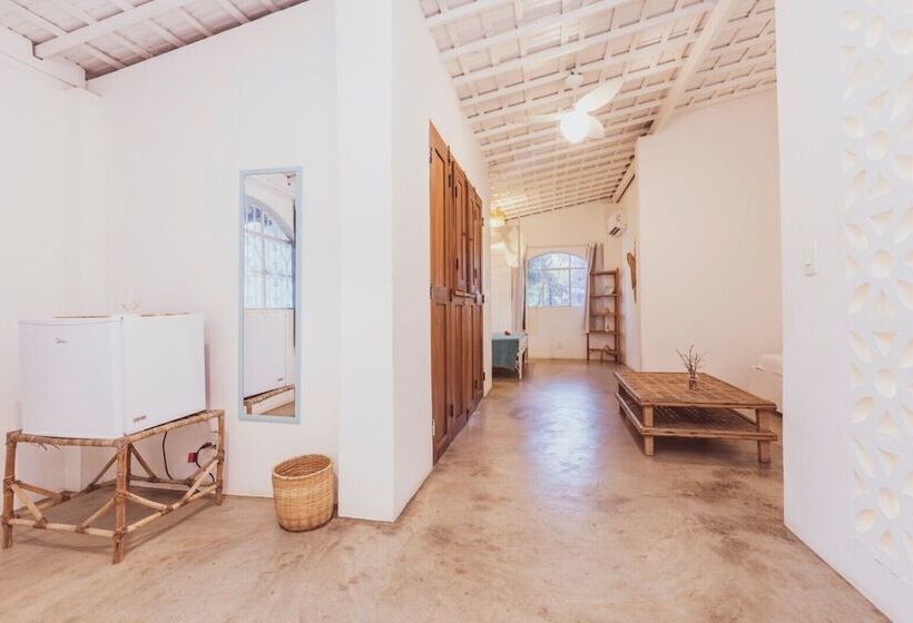 בקתת חדר, Villa Ostello