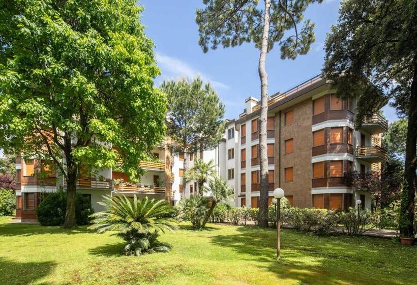 آپارتمان 1 خوابه با تراس, Imperiale Apartment By Mmega