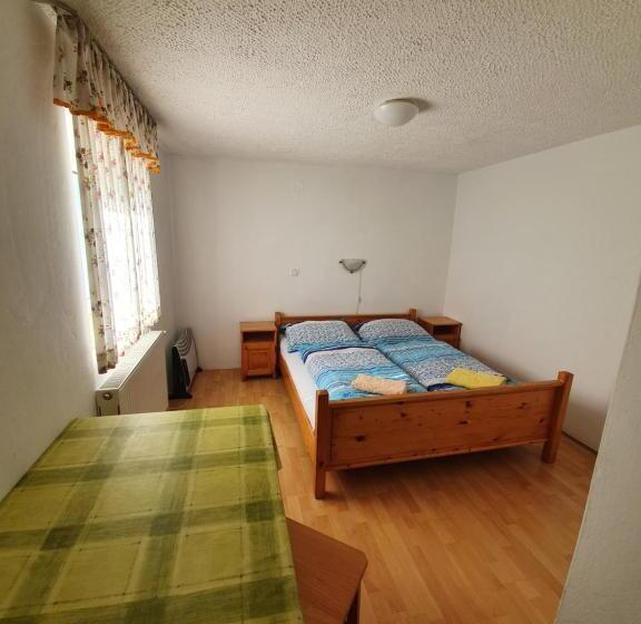 اتاق استاندارد, Pr` Florjan