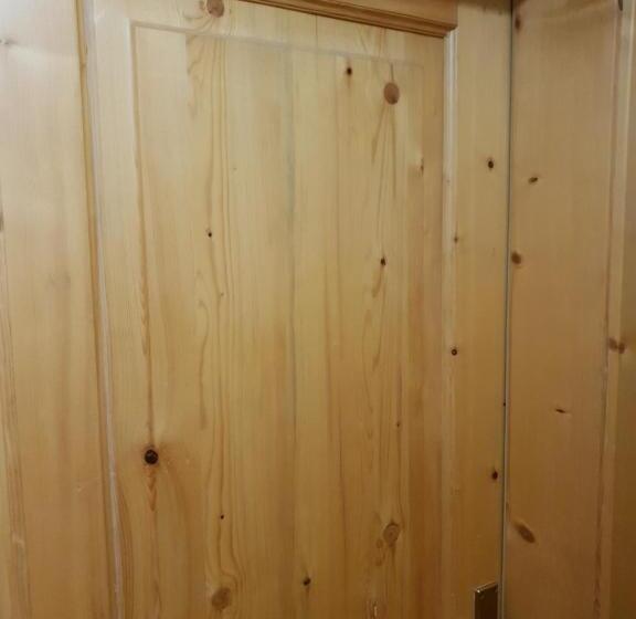 اتاق استاندارد, Pr` Florjan