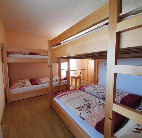 اتاق خانوادگی, Pr` Florjan