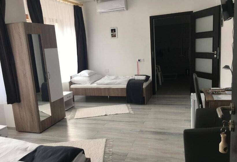 חדר סטנדרט מותאם לאדם עם מוגבלויות, Keresztúri Vendégház