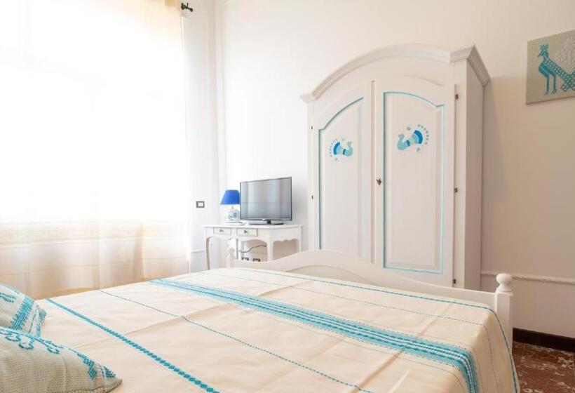 Standard room with outdoor bath, Sardinianworld   Cocco E Dessi Home