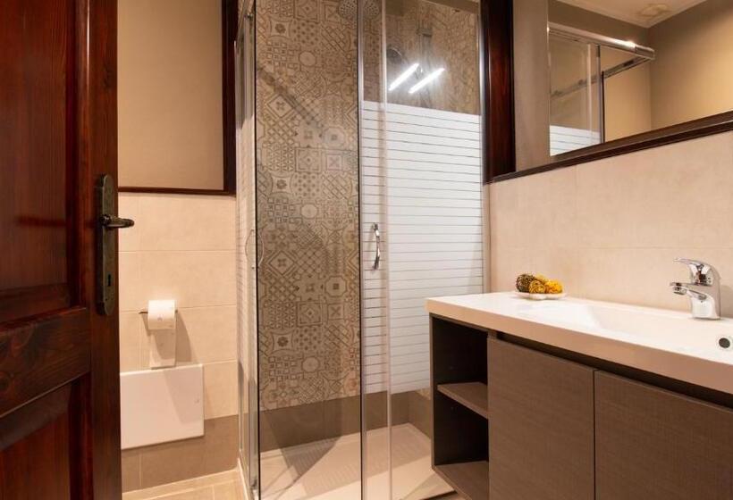 Standard room with outdoor bath, Sardinianworld   Cocco E Dessi Home