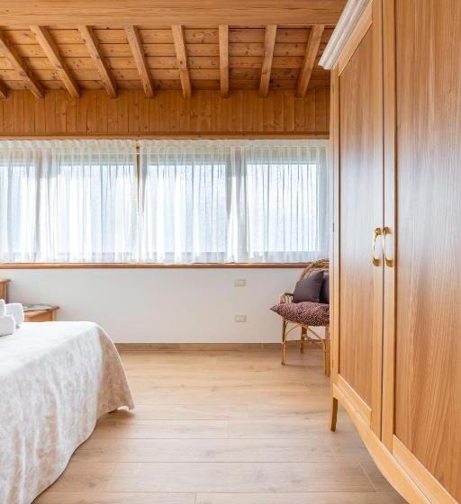 스탠다드 룸 풀장 전망, Agriturismo Ai Dossi