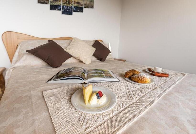 스탠다드 룸 풀장 전망, Agriturismo Ai Dossi