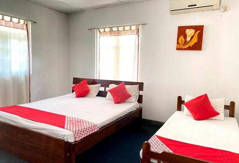 Номер Стандарт Трехместный, Kandy Lake Layathraa