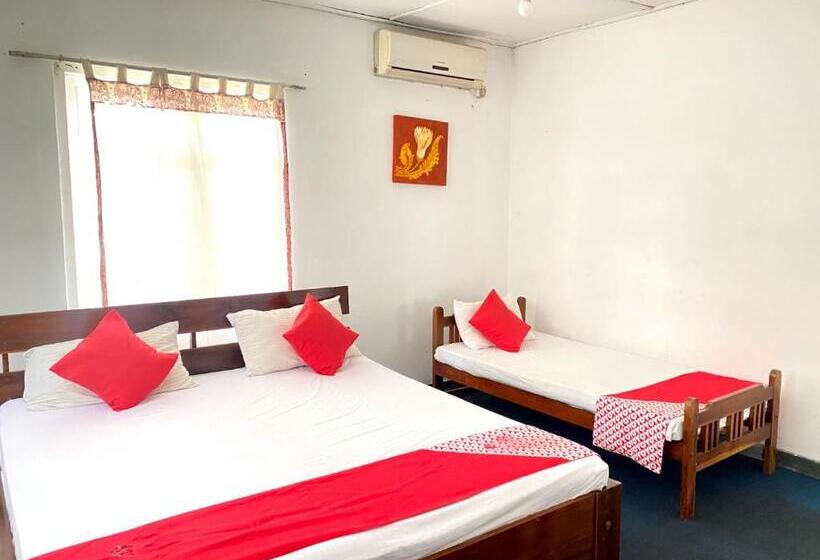 Номер Стандарт Трехместный, Kandy Lake Layathraa