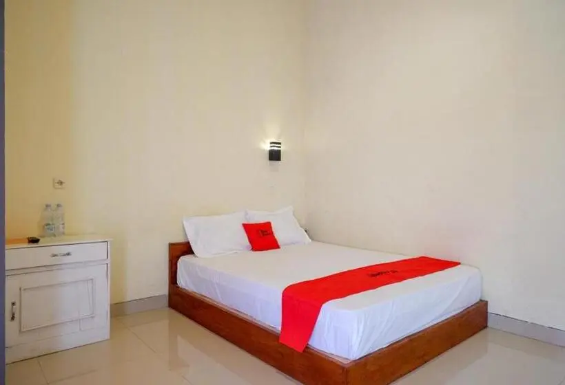 スタンダードルーム, Reddoorz Near Candi Cetho Karanganyar
