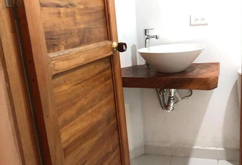 اتاق استاندارد سه نفره, Casa Palum Prívate Room Prívate Bathroom