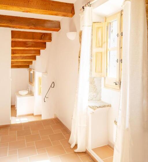 Полулюкс Вид на Горы, Nits De Bosc