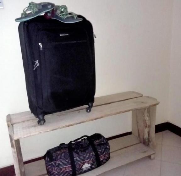 اتاق خانوادگی, Swahili House & Art