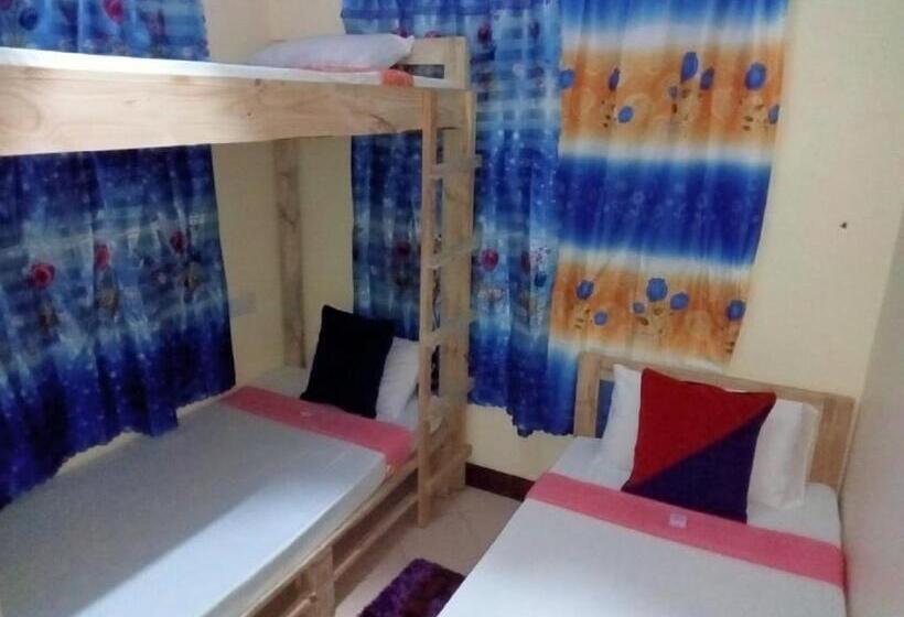 اتاق استاندارد سه نفره, Swahili House & Art