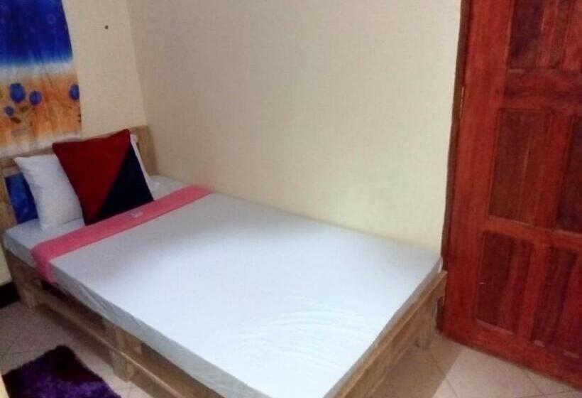 اتاق استاندارد سه نفره, Swahili House & Art