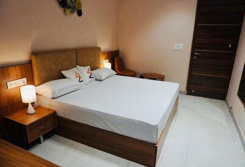 חדר דלוקס, Era