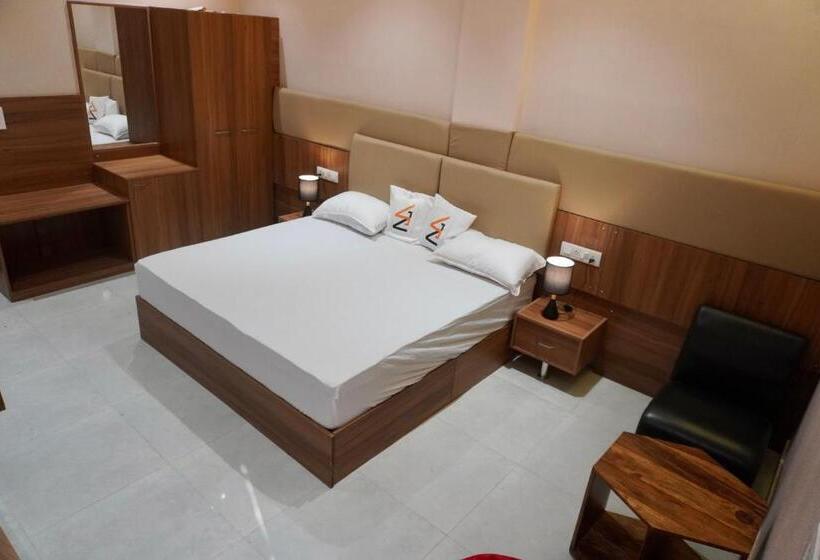 חדר דלוקס, Era