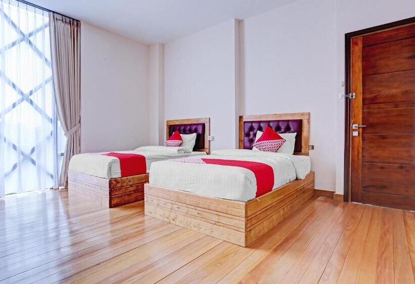 חדר סופריור, Capital O 90428 Remington