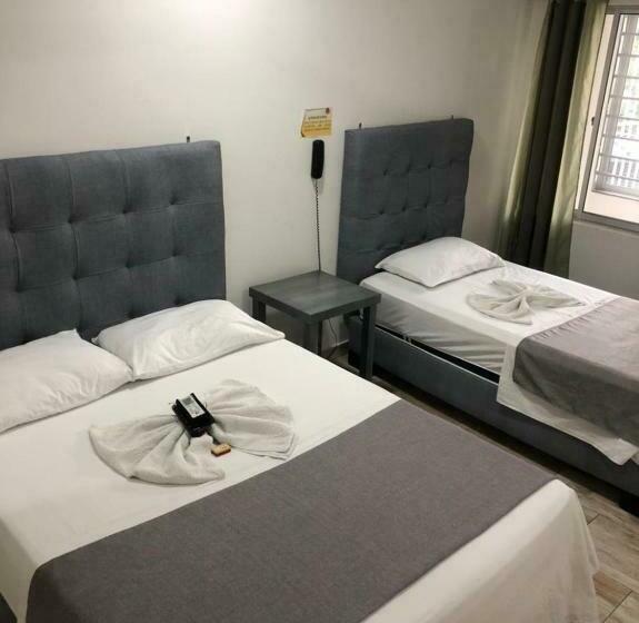 اتاق استاندارد سه نفره, Ibiza Central