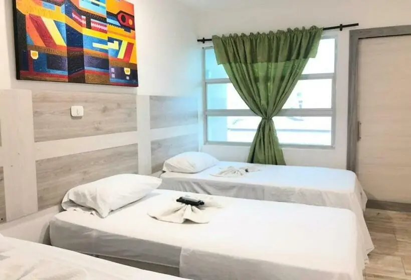 Standard Kolmen Hengen Huone, Ibiza Central