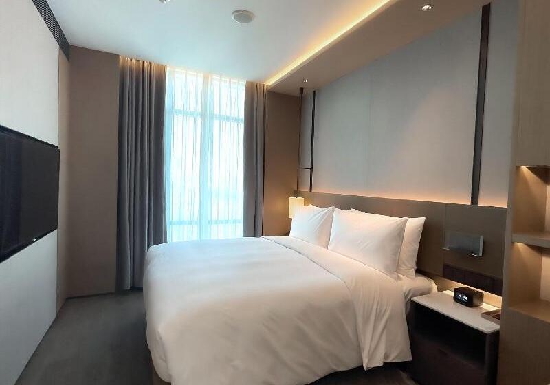 1 Bedroom Apartment Lake View, The Meixi Lake, Changsha Marriott Executive Apartments